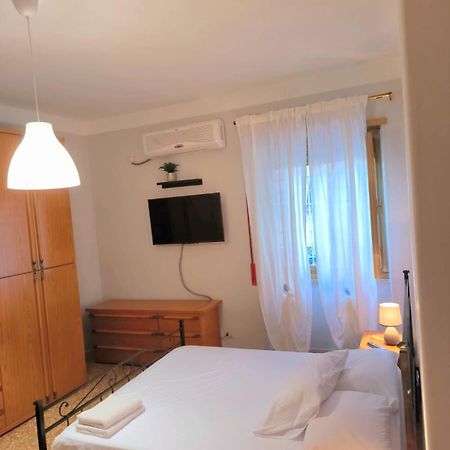 Bilocale In Via Degli Orti Variani Roma Esterno foto